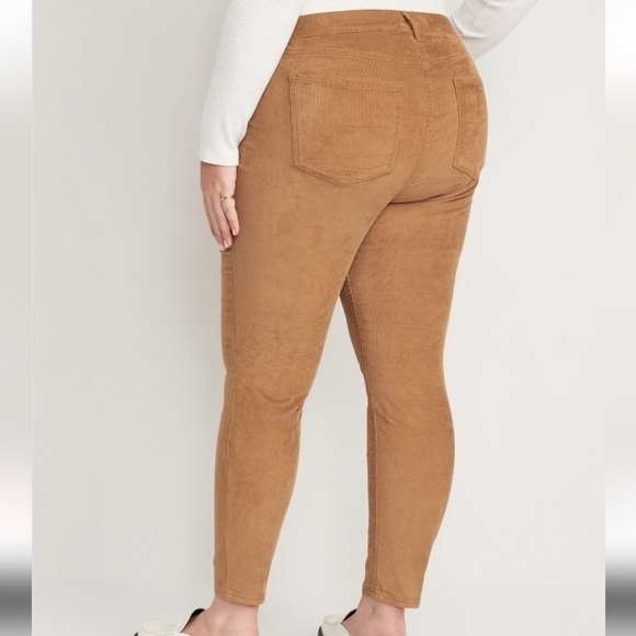 20 - Old Navy | High-Waisted Rockstar Super-Skinny Corduroy Pants - Acacia - Picture 3 of 5
